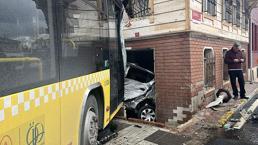 Beykoz'da feci kaza! İETT otobüsü 4 otomobile çarptı: Yaralılar var