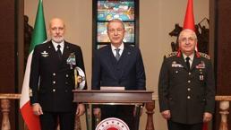 Bakan Akar, İtalya Genelkurmay Başkanı Dragone'u kabul etti