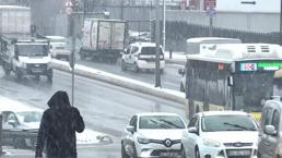 Basın Ekspres Yolu'nda kar etkisini göstermeye başladı
