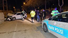 Düğün dönüşü kaza: 1'i ağır 3 yaralı