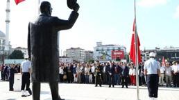 Bağcılar Meydanı'ndaki Atatürk Anıtı'nda 'benzerlik' tartışması