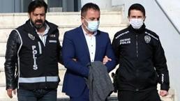 Müze müdürü ve 3 kişi tutuklandı! Dünyaca ünlü sanatçının heykeline sahte rapor!