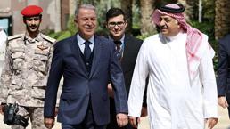 Bakan Akar, Katarlı mevkidaşı Muhammed al-Attiyah ile görüştü