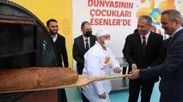 Bakan Özer farklı ülkeden çocuklarla 'Barış Ekmeği' pişirdi 