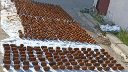 Toprağa gömülü olarak 831 adet bulundu! Yarısının içi dolu... Sırrı çözülüyor!