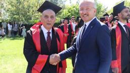 1963'te hukuk fakültesine başladı 59 yıl sonra mezun oldu!