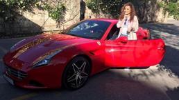 Deniz Seki tatil sezonunu açtı! Sere serpe uzandı...