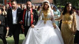 Öğretmene 2.5 kilo altın takıldı! Yurt dışından gelen bile var...