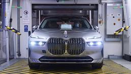 BMW 7 Serisi 625 km menzille gelecek!