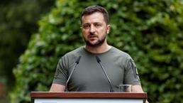 Zelenskiy'den flaş karar! O isimleri görevden aldı