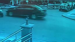 Trafikte tartıştığı motosikletliyi bacağından vurdu