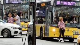 Küçükçekmece’de alkollü kadın trafiği birbirine kattı! Otobüsün önüne atladı