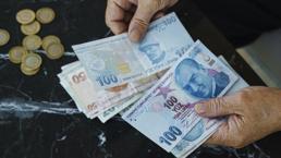 Çalışan işverene ödüyor! Kritik uyarı geldi, maaştan kesinti yapılıyor