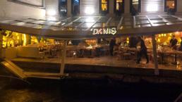 Bebek'te restoranın olduğu iskele çöktü, denize düşenler oldu