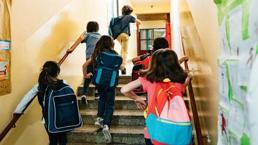 Öğretmen ve öğrencileri ilgilendiren karar! Hem 'görevi kötüye kullanma' hem de 'silah' sayılıyor