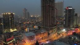 İzmir'de gökdelen inşaatında vinç devrildi; ölü ve yaralılar var