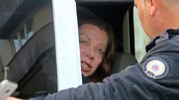 Rus kadın çıldırdı, ortalığı savaş alanına çevirdi!