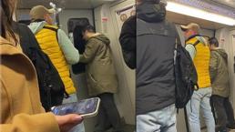 Metroda sigara içti, kendisini uyaranlara hakaret etti!