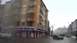 Yer: Kahramanmaraş- Elbistan! Depremde dehşete düşüren anlar
