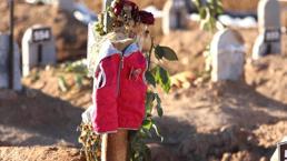 Hepsinin bir hikayesi var! Mezar taşına asılanlar yürekleri dağladı