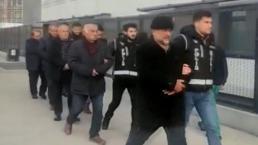 Depremde yaptıkları binalar yıkılan 5 müteahhit gözaltına alındı