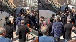 Güngören'de metruk bina araçların üzerine çöktü
