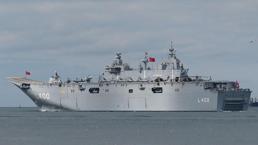 TCG Anadolu İstanbul Sarayburnu'ndan demir aldı