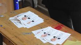 Siyasilerin sandıklarından ilk sonuçlar geldi