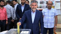 Bakan Nebati'nin sandığından Erdoğan çıktı!