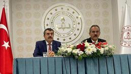 Milli Eğitim Bakanlığı'nda devir teslim! Yusuf Tekin, görevi Mahmut Özer'den devraldı