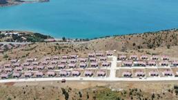 Depremden sonra inşa edilen TOKİ konutları tatil köyünü aratmıyor! 'İstanbul’dan bile daha güzel'