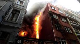 5 katlı binada yangın paniği! Olay yerine çok sayıda itfaiye ekibi sevk edildi