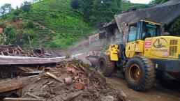 Rize’de şiddetli yağış sonrası heyelan: 8 ev boşaltıldı
