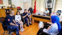 Enkaz altında 108 saat! Hayata böyle tutundular