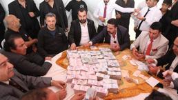 Aşiret düğünlerinde kilo kilo altın dönemi bitti! Zarf usulü başladı