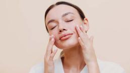 Leke sorununu en aza indirmek mümkün! Uzmanından cilt bakım rutini ve önerileri