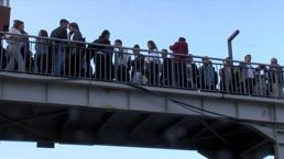 Metrobüs durağındaki yoğunluk eziyete dönüştü vatandaşlar isyan etti