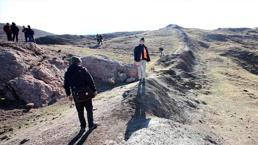 Ağrı Dağı'nda Nuh'un Gemisi! Bölgede bulunan kalıntılar 5500- 3000 yıl öncesinden...