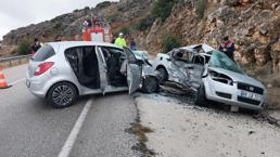 Isparta'da feci kaza! 1 ölü, başhekim ile 3 sağlıkçı yaralı
