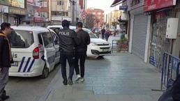 'Pes' dedirten olay! Polis merkezinde sevgilisine uyuşturucu getirirken yakalandı