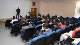 Sektör Kampüste programında dersler devam ediyor