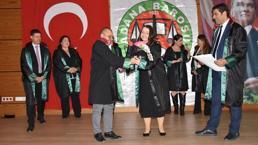 Törenle ruhsatlarını aldılar: Avukatlığa ilk adımı attılar