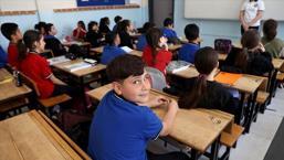Okullar tatil mi? 24 Nisan Perşembe İstanbul'da okullar tatil oldu mu? Deprem sonrası yeni karar...