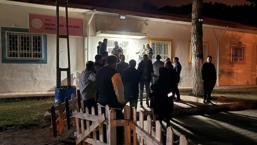 Tokat'ta gece yarısı karar değişti: Veliler okul önünde sıraya girdi