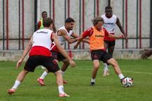 Samsunspor'da hazırlık başladı: Sezon öncesi yapıldı