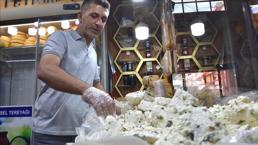 Van'ın vazgeçilmezi, yapımı 6 ay sürüyor! Kilosu 500 liraya çıktı, artık mecburuz