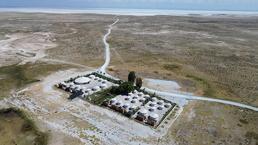 Tuz Gölü'ndeki kıl çadırlar hem şifa dağıtıyor hem de tatil yaptırıyor