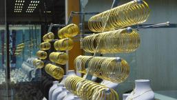 Güvenli liman altın yatırımcısını güldürdü, döviz ise üzdü