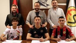 Eskişehirspor'a 3 genç yıldız birden! Transfer imzalarını attılar