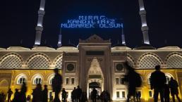 Miraç Kandili Nasıl İbadet Edilmeli? Miraç Kandilinde Yapılacak İbadetler Listesi, Namaz, Dua, Kur’an ve Tavsiye Edilen İbadetler